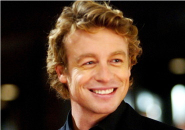 Charismatický Mentalista Simon Baker (52): Zarostrl, přibral, ale jiskru neztratil