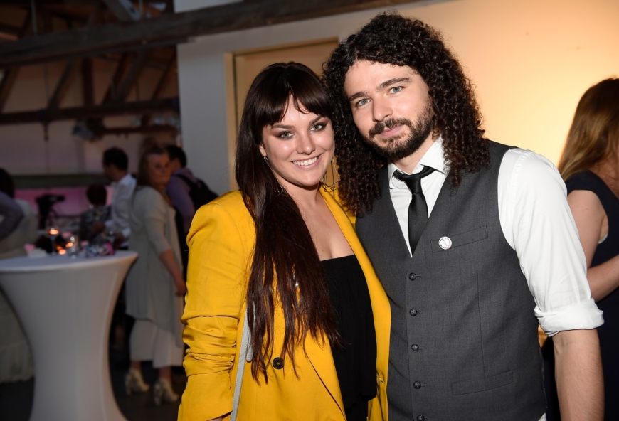 Rodinná tragédie manžela Ewy Farne Martina Chobota: Deprese, domácí násilí a sebevražda maminky