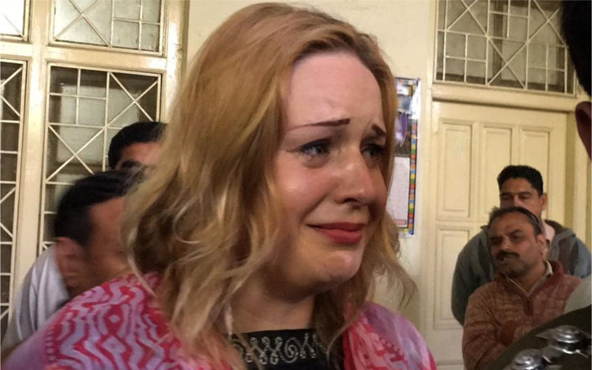 Tereza Hlůšková o první cestě z Pákistánu: V kufru musela převézt podivný náklad, který jí nepatřil