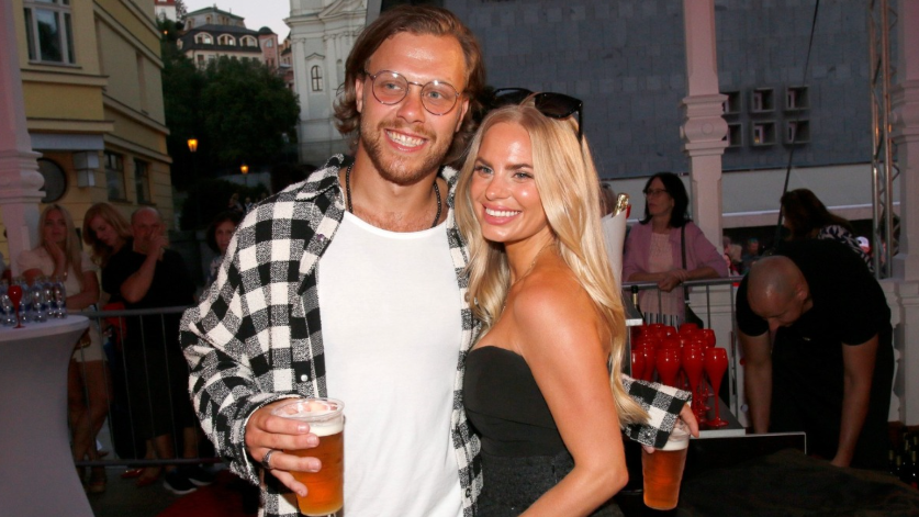 Dva roky po smrti syna se radují: David Pastrňák a Rebecca se stali rodiči rozkošné dcery s neobvyklým jménem